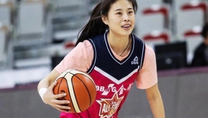 女篮新帅王思雨：她到底凭什么赢得大家心？